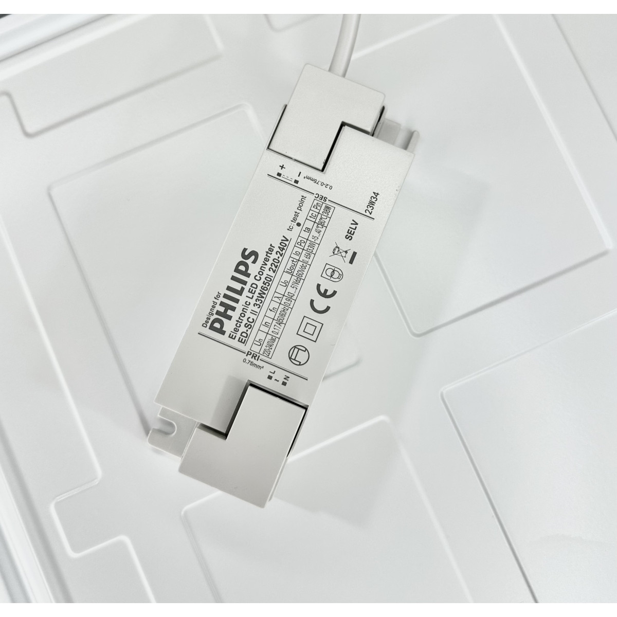 Led панелі Philips 600х600х35мм світлодіодні 36W 4000K 3200Lm Pf 0,96 стельові