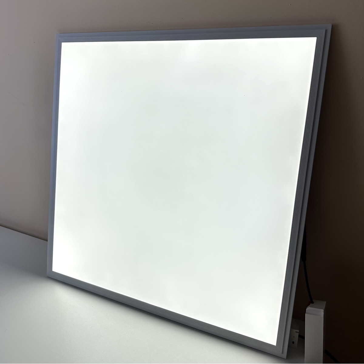 Панель світлодіодна 600×600мм 80Вт 6500K 8000лм без полосок LED STORY Profi