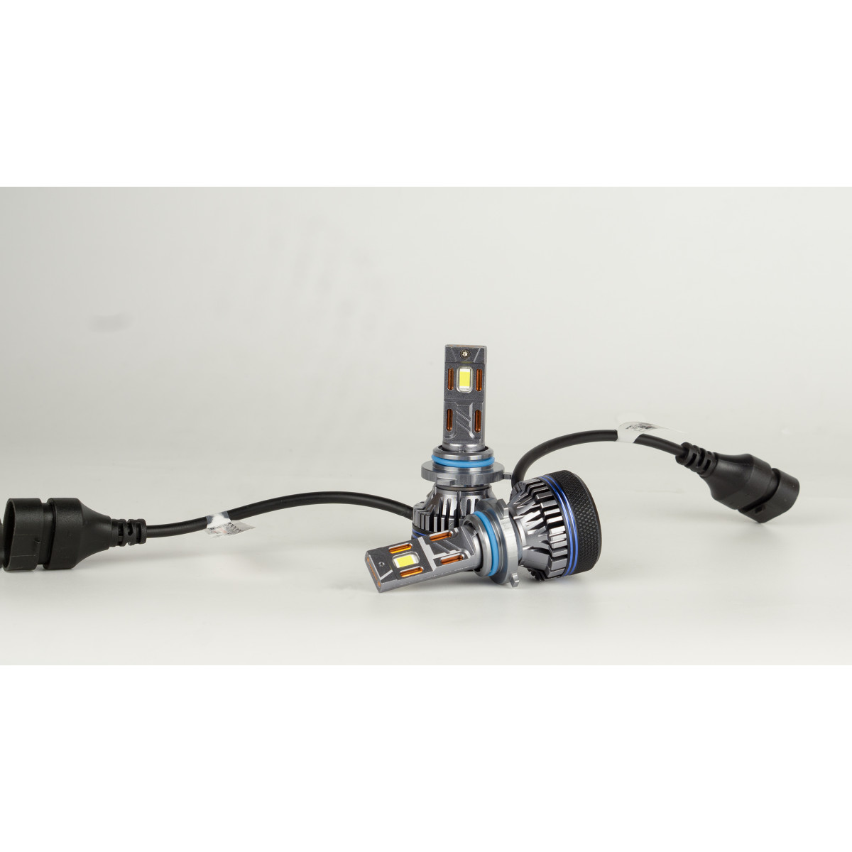 Автомобільні led лампи HB4 9006 FE-09 60W 6000K з активним охолодженням, комплект 2 шт.
